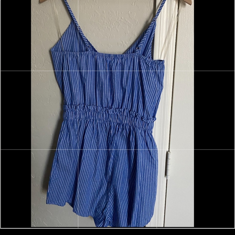 ACTIVE USA Light Blue & White Pinstripe Cinch Waist Romper Size Small - Picture 7 of 14
